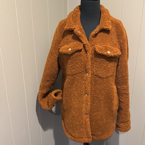 BLANK NYC cinnamon stick Sherpa shacket. 
Faux Sherpa Shirt Jacket. Small - Picture 1 of 8